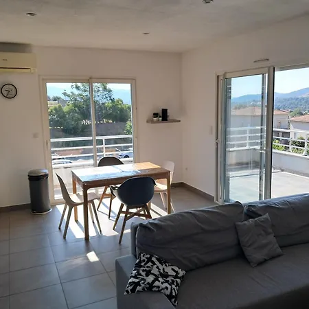 3 Pieces 58m2 Terrasse, Vue Montagne, Lumineux, Stationnement Apartment *